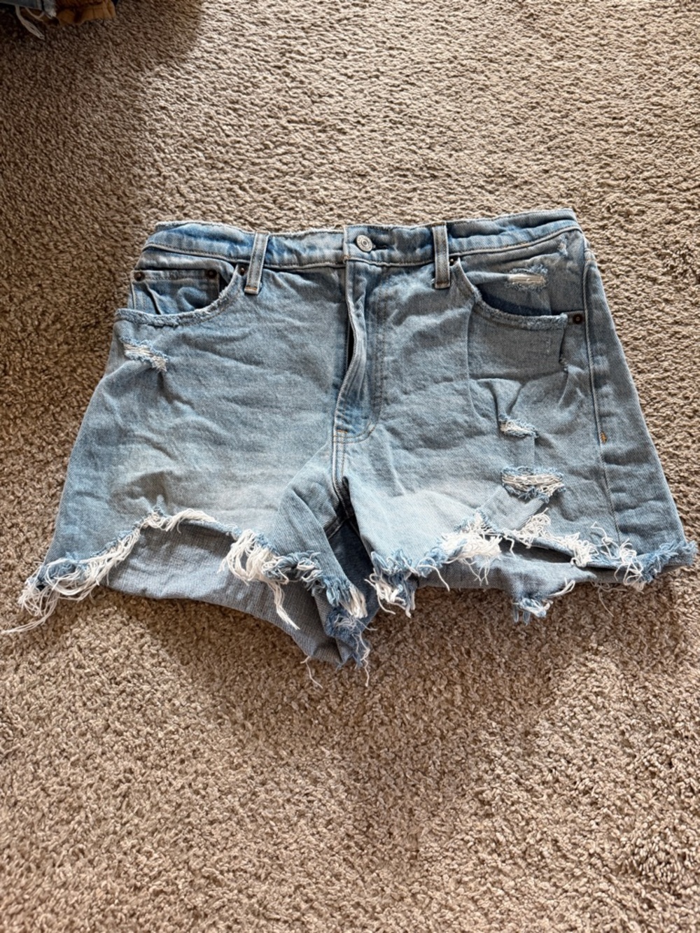Abercrombie 4 inch Mom Shorts High Rise